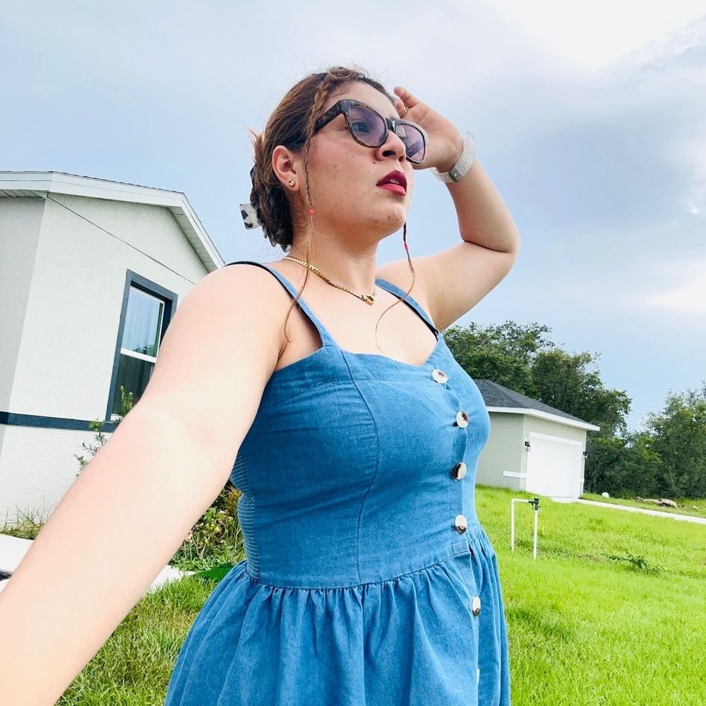 Meet your Posher, Perla